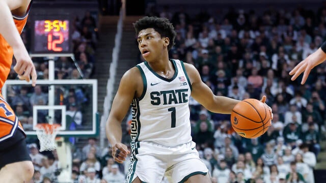 découvrez les prédictions pour les matchs duke vs unc, illinois vs michigan state, et le top 25 à suivre ce samedi dans le basketball universitaire.