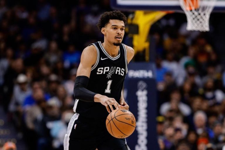 découvrez nos sélections fantasy et conseils de paris pour la nba ce dimanche. analyse, pronostics et meilleures astuces pour optimiser vos gains.