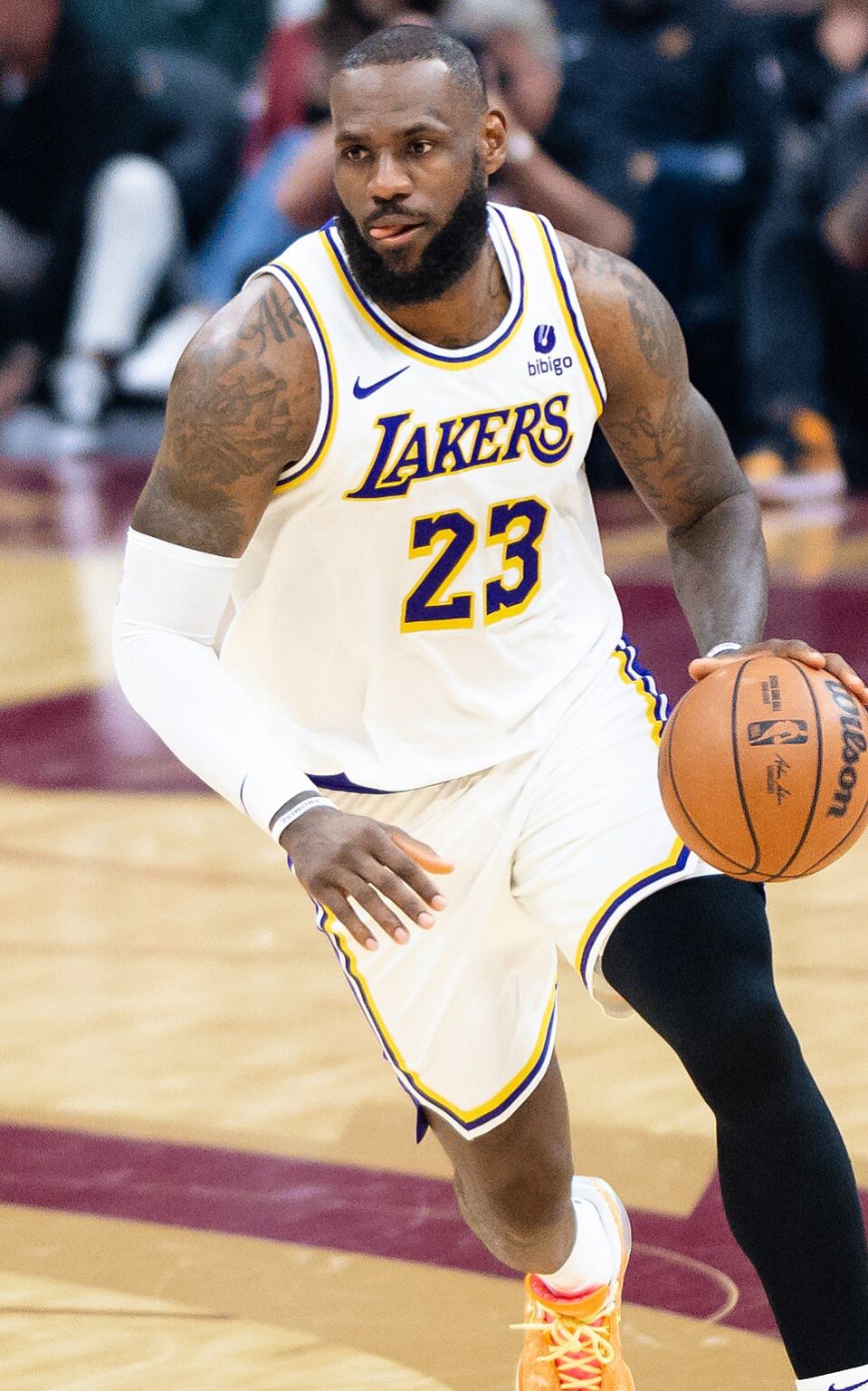 découvrez le classement des 10 équipes universitaires de basket les plus décevantes, analysant leurs performances et les raisons de leurs contre-performances cette saison.