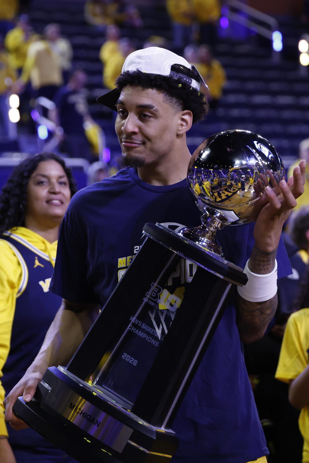 justin joyner nommé coach principal à oregon state : découvrez son parcours, ses ambitions et ce que cette nomination signifie pour l'avenir de l'équipe.