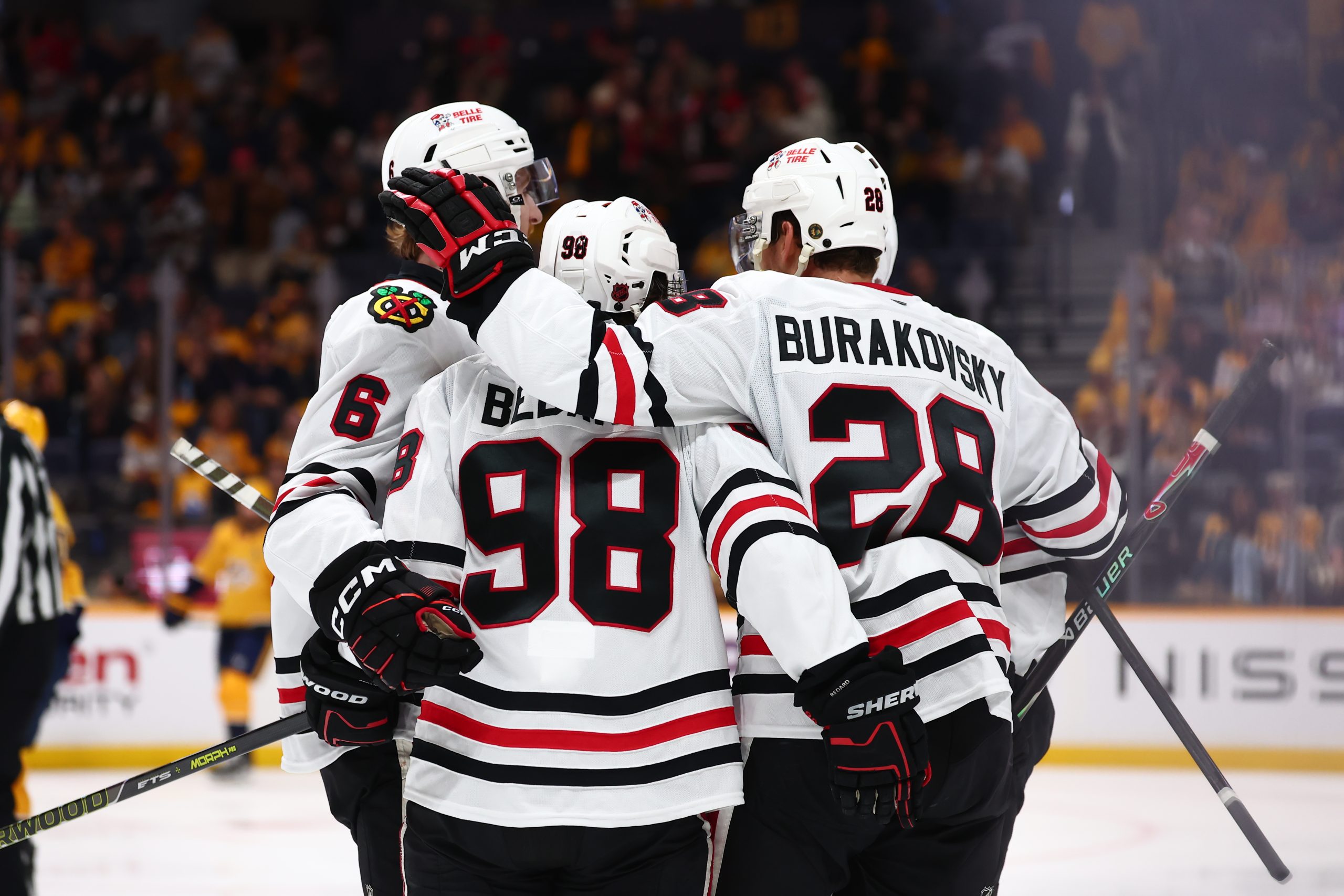 découvrez la saga captivante du hockey aux états-unis racontée sur snl, entre humour et passion sur la glace.