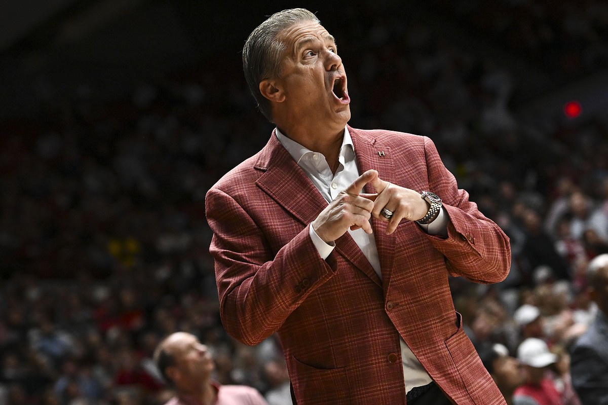 découvrez le souhait de john calipari suite à la lourde défaite de l'équipe d'arkansas, ses réactions et perspectives pour l'avenir.