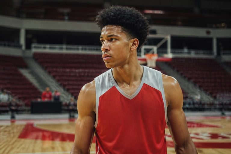 cal g justin pippen revient dans la big ten en rejoignant l'équipe de ohio state, prêt à apporter son talent et son énergie pour la nouvelle saison.