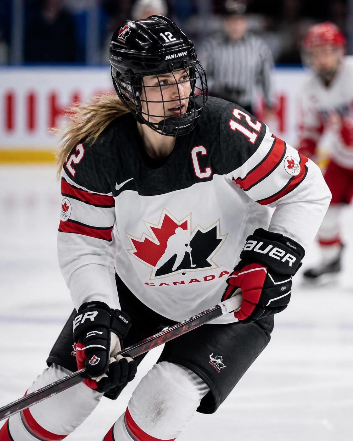 dĂ©couvrez comment caroline harvey a Ă©tĂ© sacrĂ©e joueuse de lâannĂ©e par la fĂ©dĂ©ration internationale de hockey sur glace, en reconnaissance de ses performances exceptionnelles sur la glace.