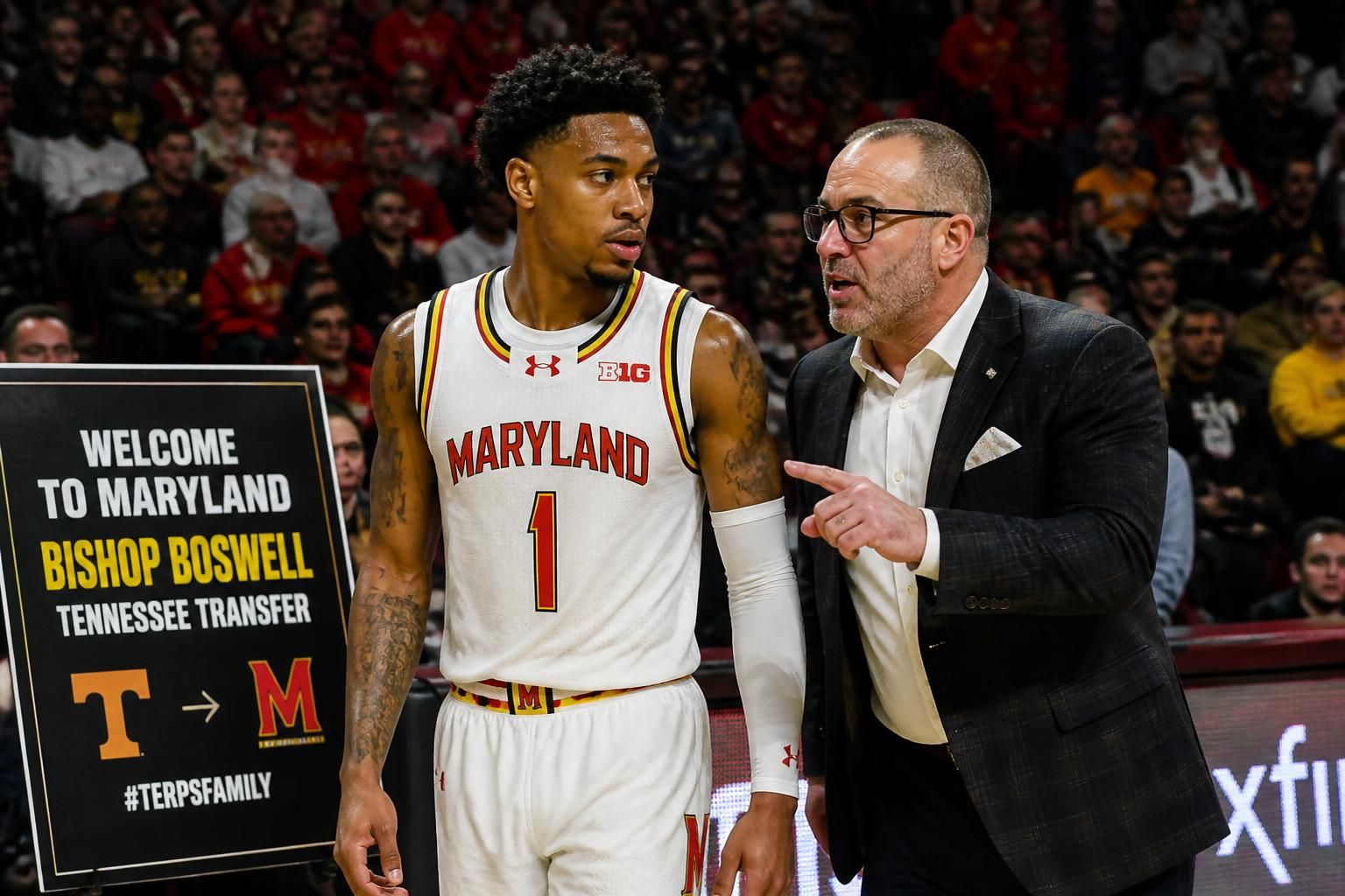 découvrez l'arrivée du meneur de tennessee, bishop boswell, au maryland sous la direction de l'entraîneur buzz williams, un nouveau chapitre prometteur pour l'équipe.