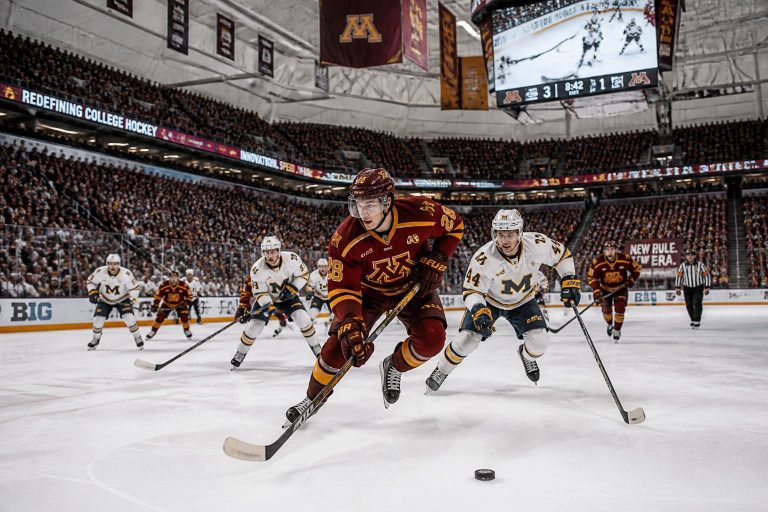 découvrez comment les joueurs de la ligue canadienne de hockey transforment le hockey universitaire grâce à une nouvelle règle innovante.