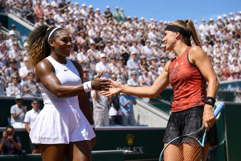 découvrez la collaboration inédite entre serena williams et karolina muchova, un duo passionné qui promet de révolutionner le monde du tennis.