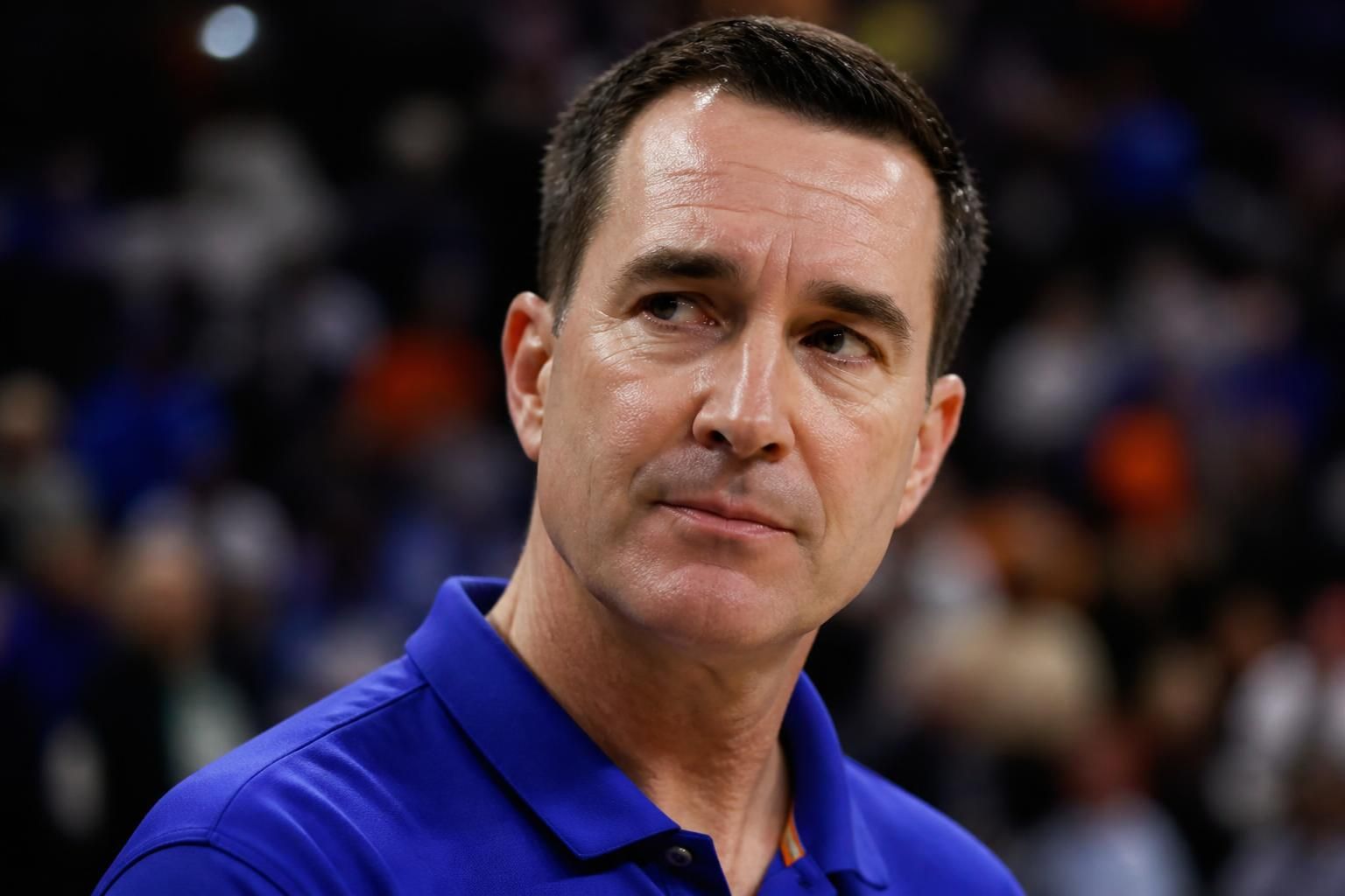 todd golden reconnaît ouvertement les défis rencontrés par florida après leur défaite contre iowa, analysant les causes et les perspectives d'avenir de l'équipe.