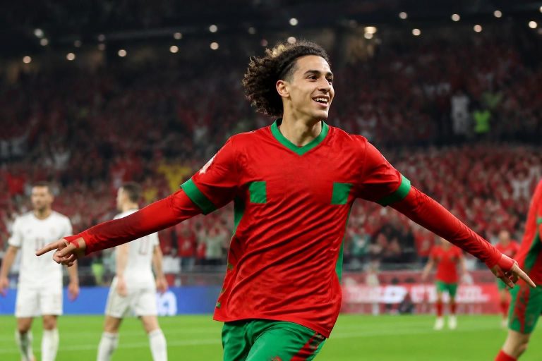 découvrez keyne, le petit frère de lamine yamal, qui a brillé et éclipsé son aîné lors de la coupe du monde grâce à ses performances remarquables.