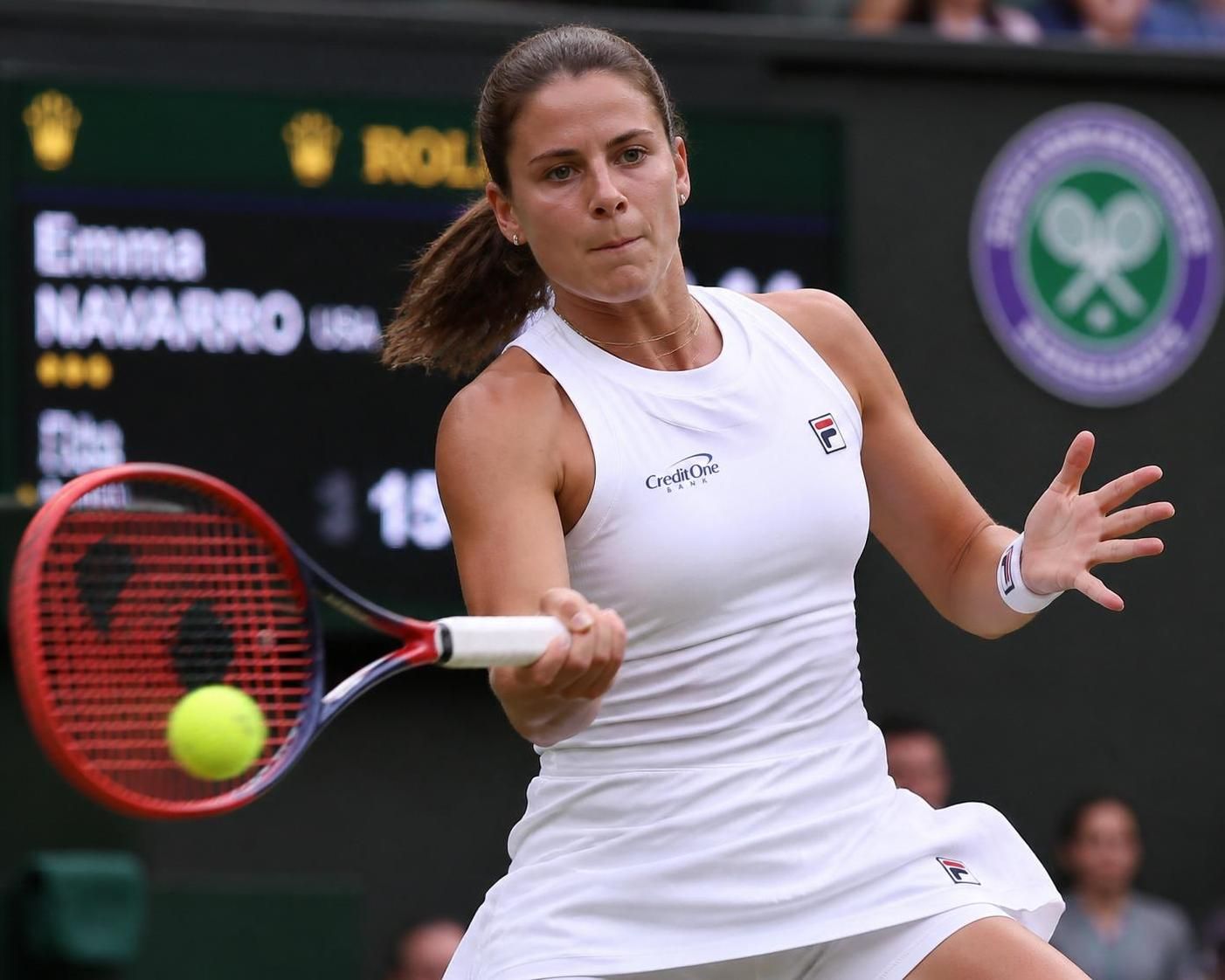 découvrez les dernières informations sur la santé d'emma navarro révélées lors de wimbledon, et ce que cela signifie pour sa carrière et ses fans.