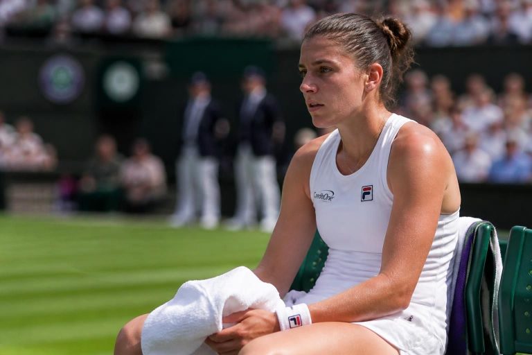 découvrez les dernières informations sur la santé d'emma navarro lors de wimbledon et ce que cela signifie pour sa carrière et ses performances à venir.