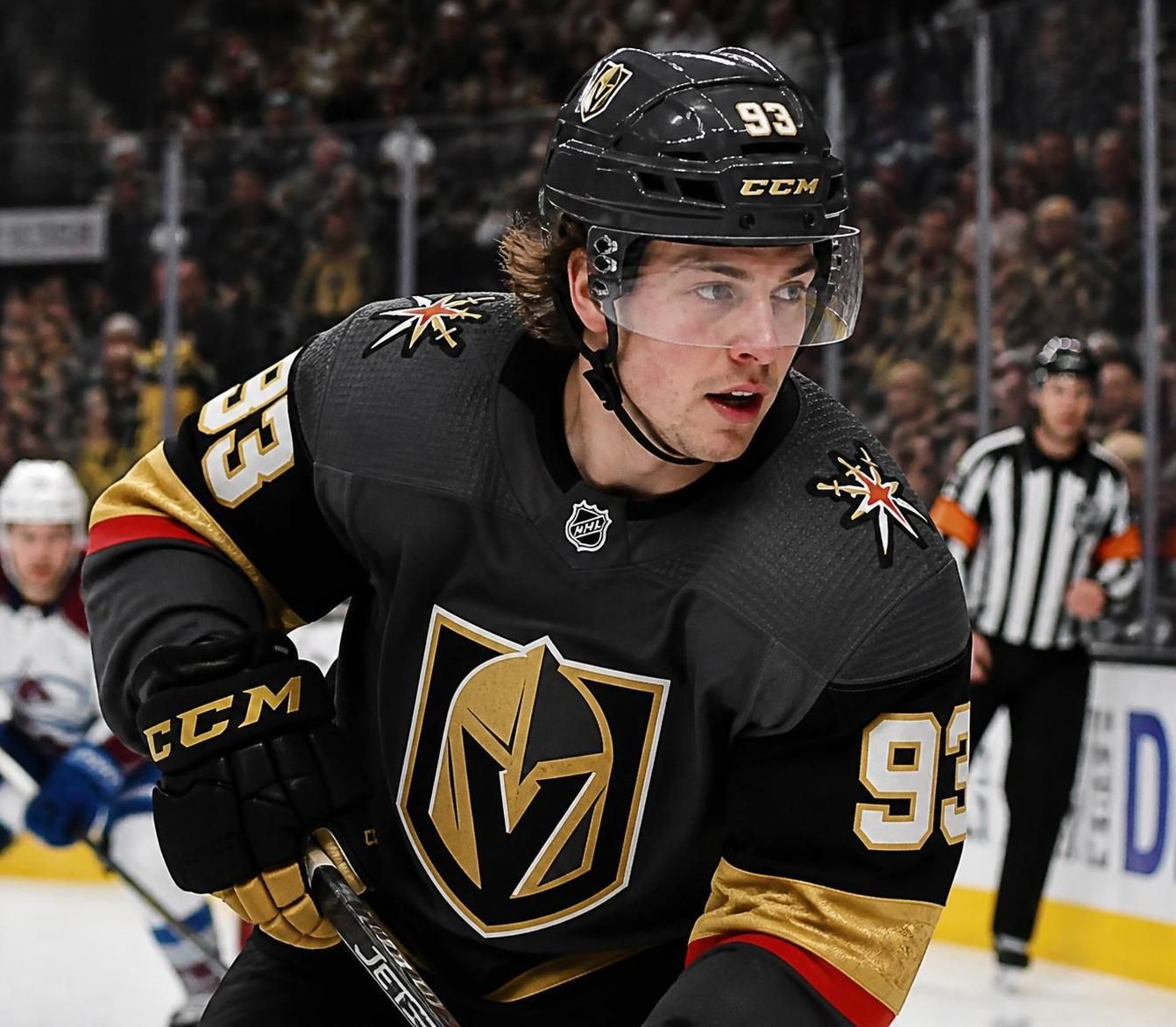 découvrez les dernières actualités sportives avec le point quotidien : le départ mouvementé de marner, les rumeurs autour de l'échange de tkachuk, et la montée en puissance des jeunes talents des bruins.