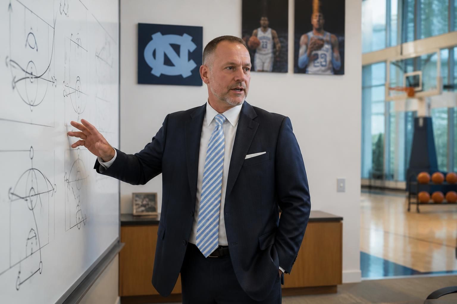 découvrez la stratégie de recrutement de michael malone, entraîneur de basketball à unc, et ses ambitions pour mener les tar heels vers de nouveaux succès.
