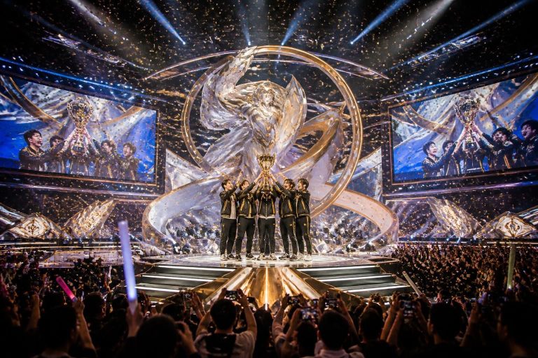 découvrez la victoire éclatante de ...gaming à la coupe du monde honor of kings lors de l'esports world cup 2026, un triomphe mémorable qui marque l'histoire de l'esport.
